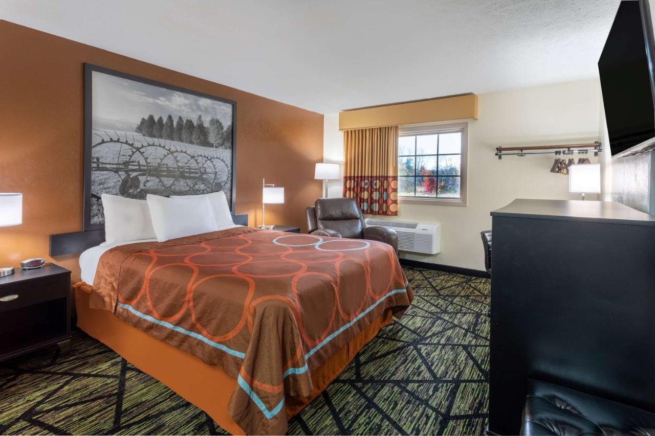 Super 8 By Wyndham Wooster Hotel Exterior photo