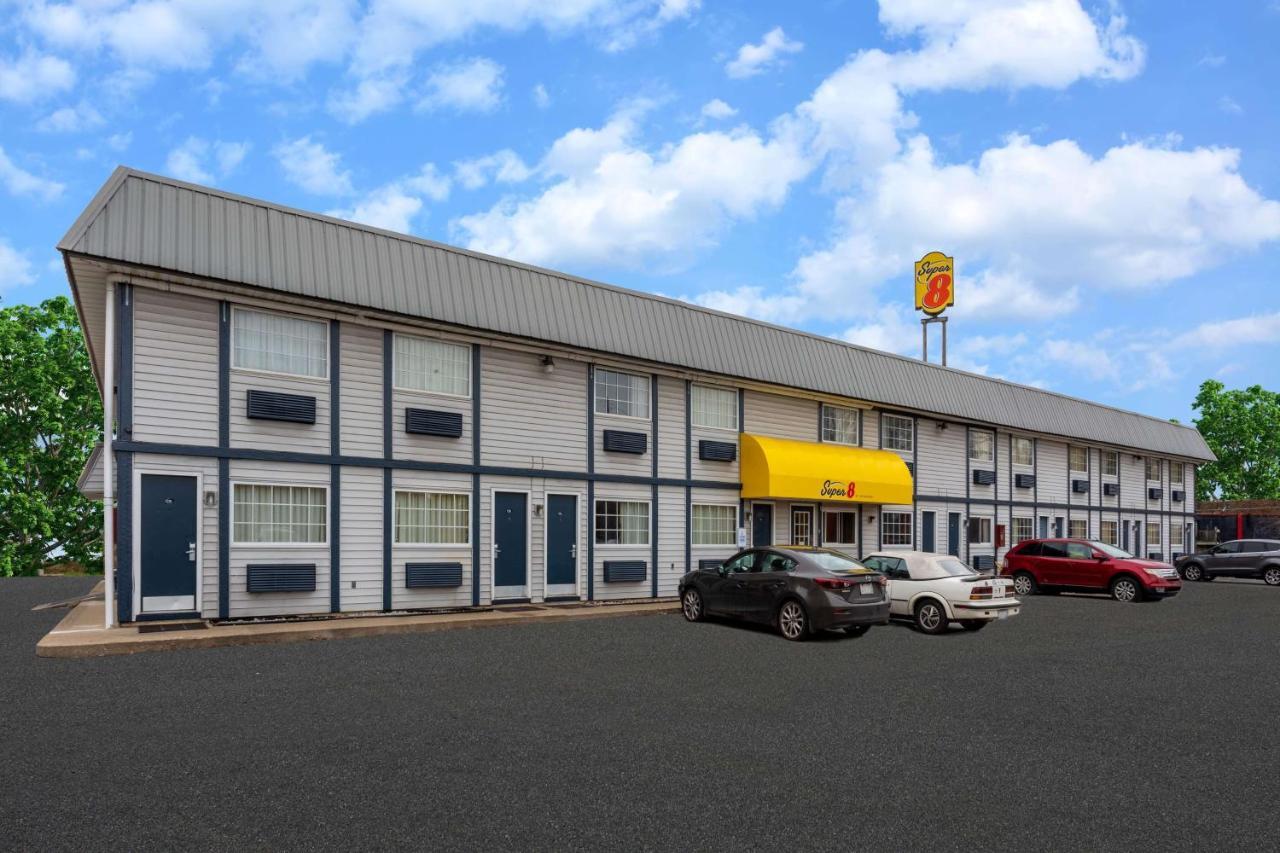 Super 8 By Wyndham Wooster Hotel Exterior photo